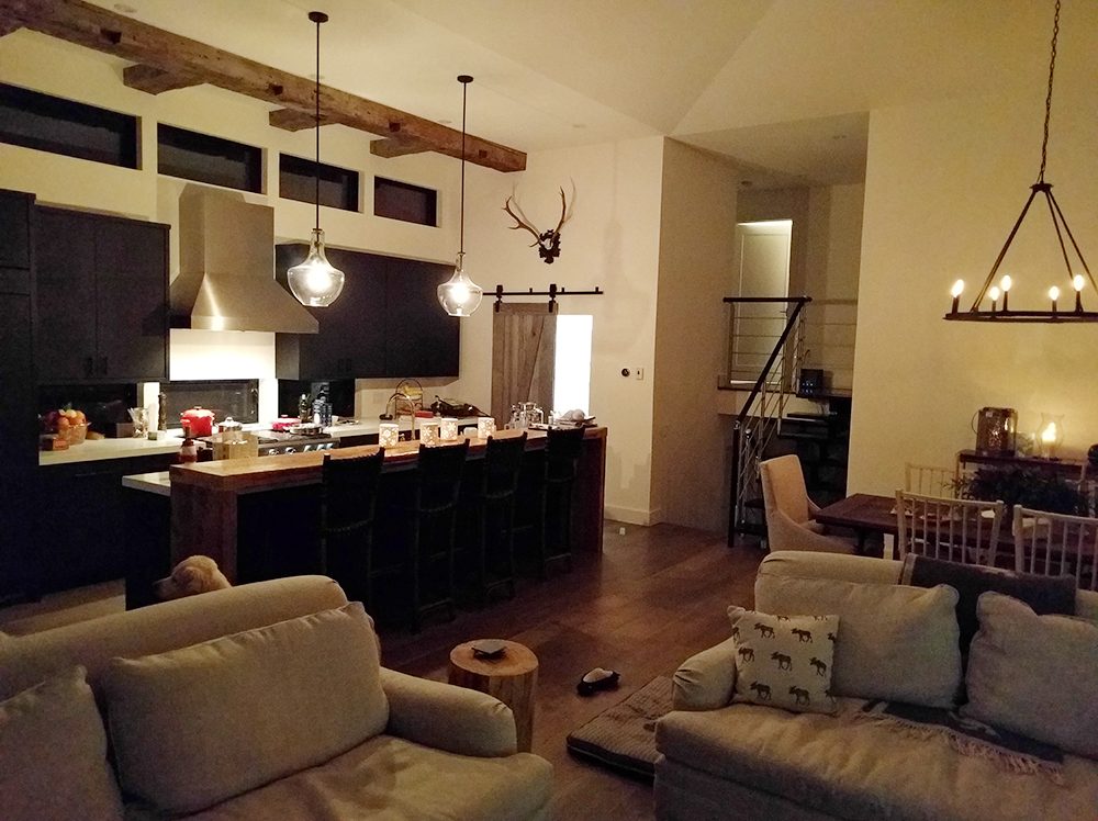 innovative-construction-custom-home1-family-room-kitchen1